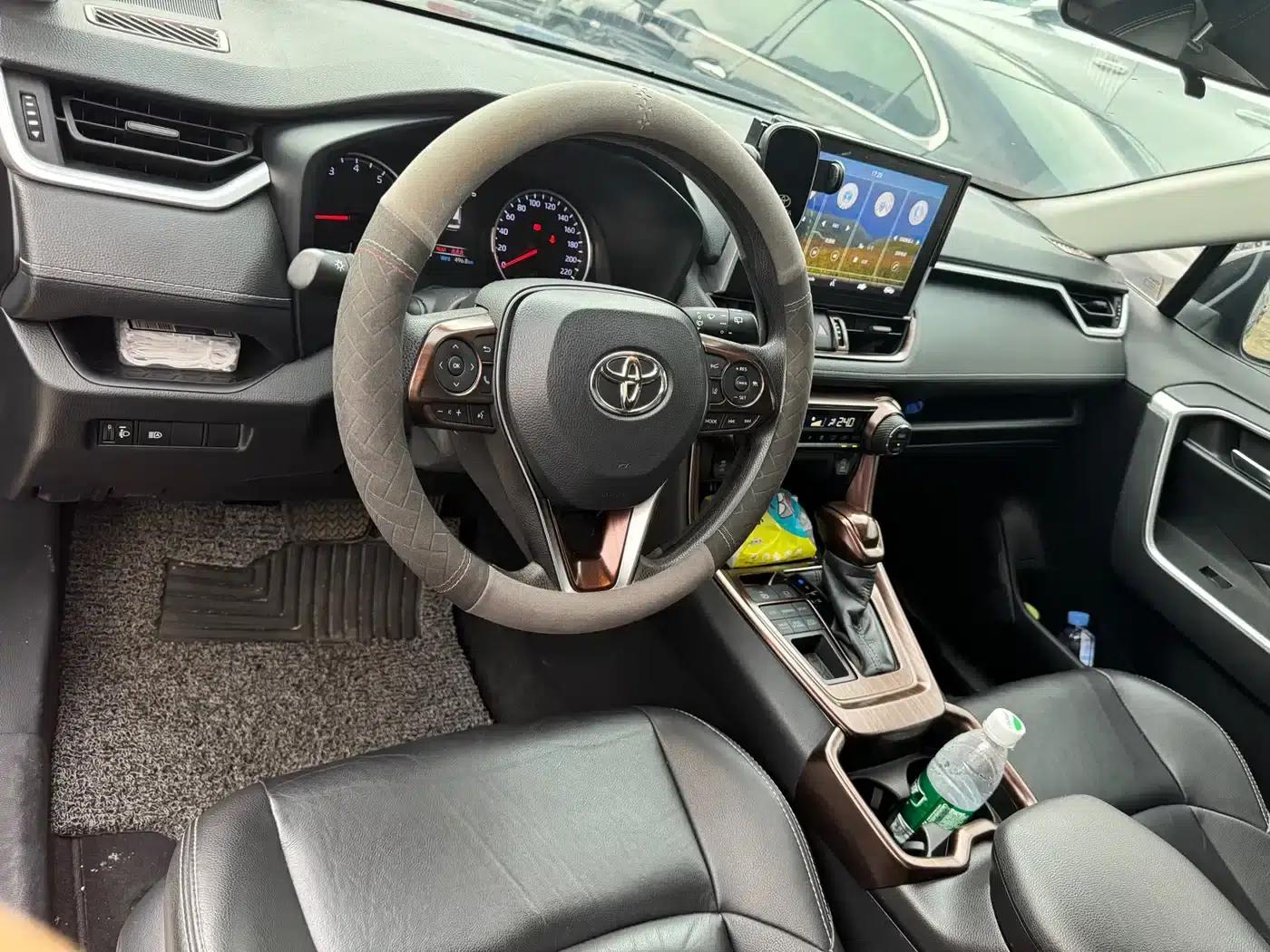 2021 Toyota RAV4 2.0L CVT 4WD Luxury Edition — миниатюра 9