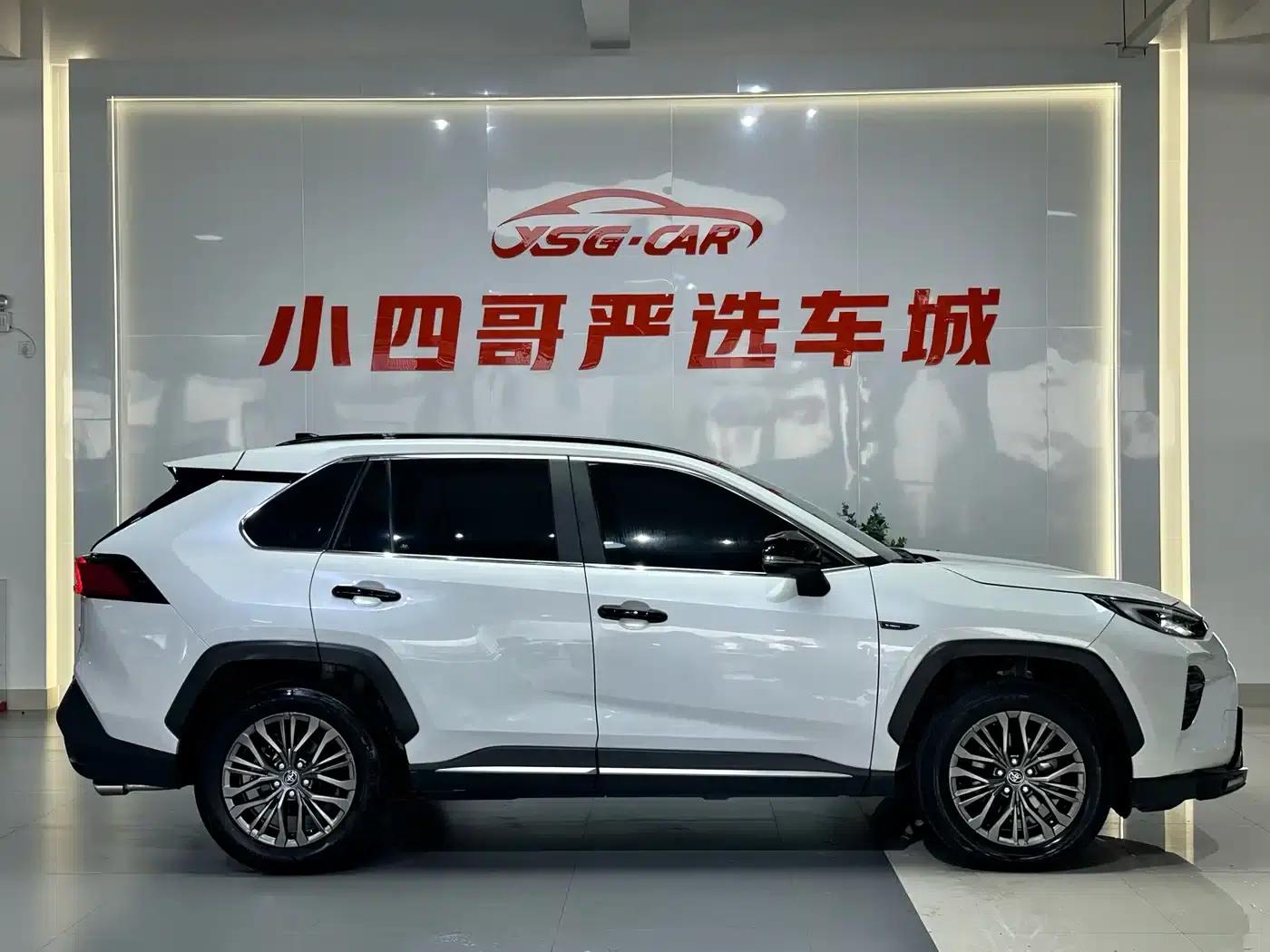 Highlander 2023 2.0L CVT 2WD Luxury PLUS Edition — миниатюра 4