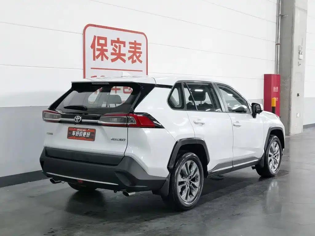 2022 Toyota RAV4 2.0L CVT 2WD Luxury Edition — миниатюра 2