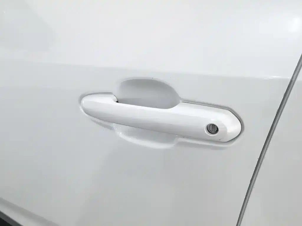 2022 Toyota RAV4 2.0L CVT 2WD Luxury Edition — миниатюра 18