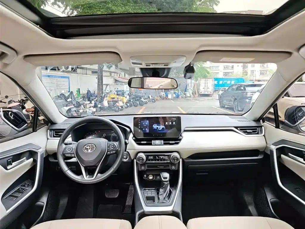 2022 Toyota RAV4 2.0L CVT 4WD Luxury PLUS Edition — миниатюра 19