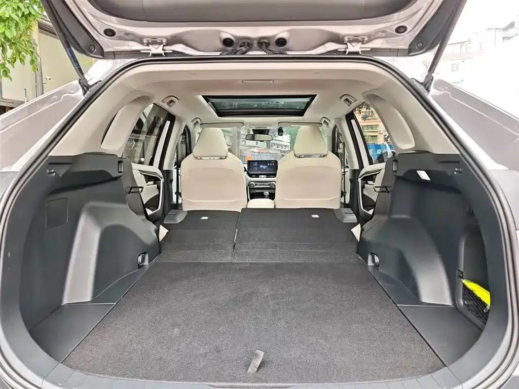 2022 Toyota RAV4 2.0L CVT 4WD Luxury PLUS Edition — миниатюра 28