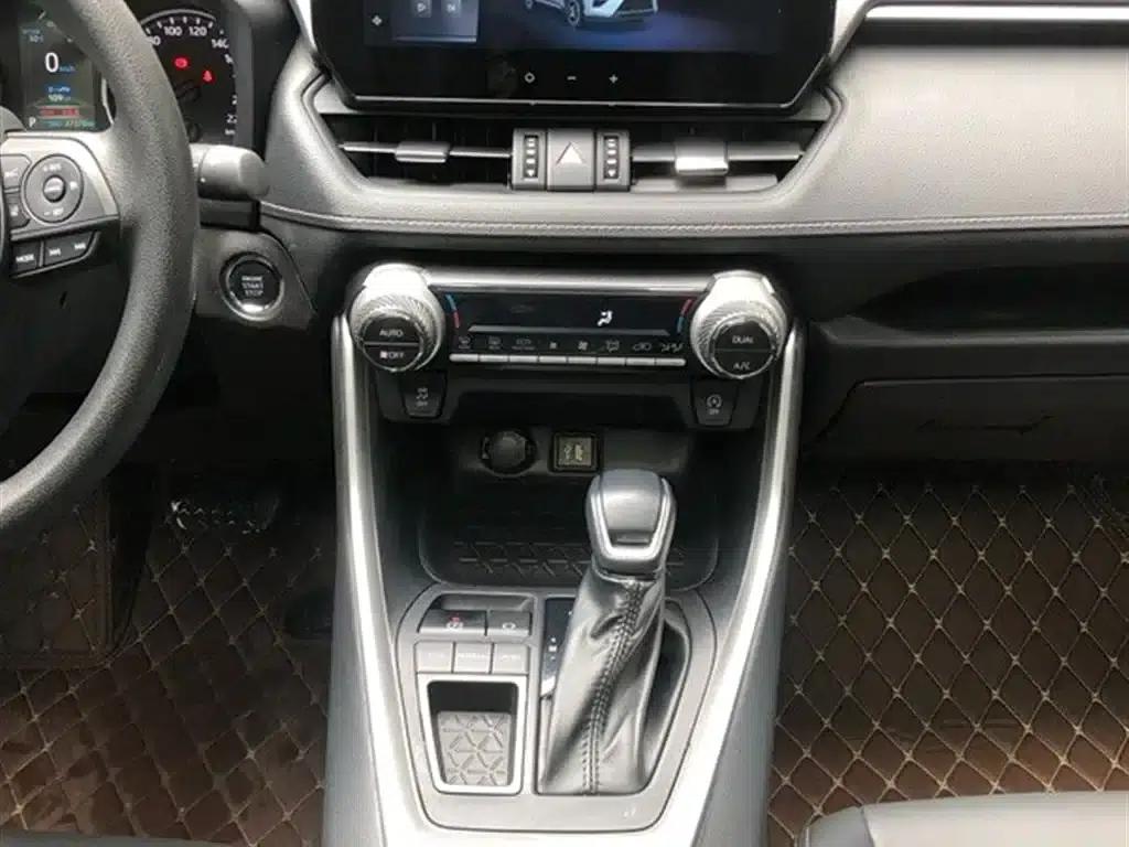 2023 Toyota Highlander 2.0L CVT 2WD Urban Edition — миниатюра 11