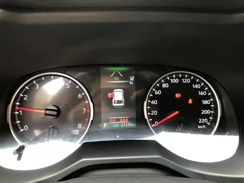 2023 Toyota Highlander 2.0L CVT 2WD Urban Edition — миниатюра 5