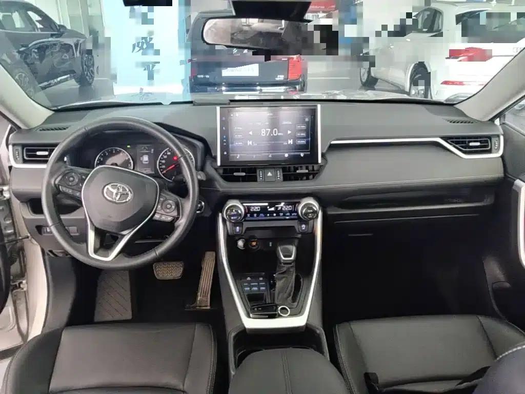 2022 Toyota RAV4 2.0L CVT 4WD Luxury Edition — миниатюра 16