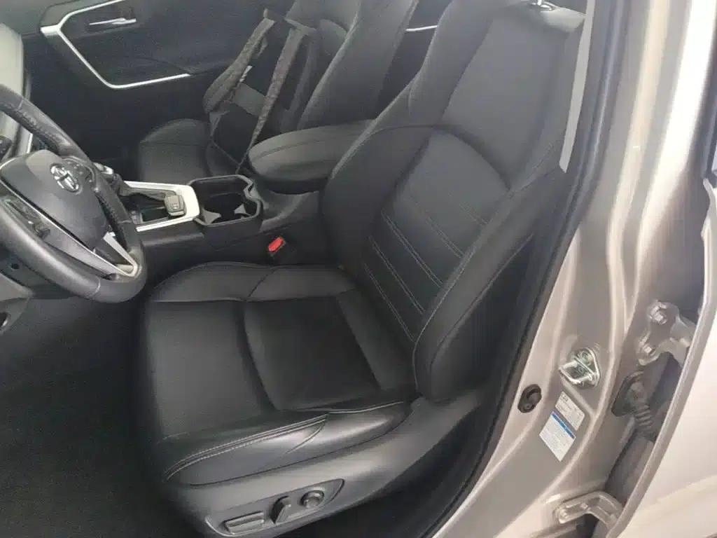 2022 Toyota RAV4 2.0L CVT 4WD Luxury Edition — миниатюра 22