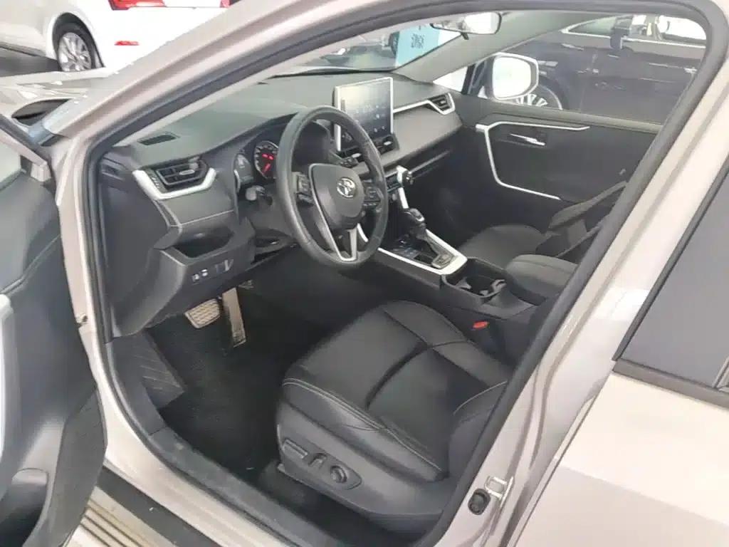 2022 Toyota RAV4 2.0L CVT 4WD Luxury Edition — миниатюра 23