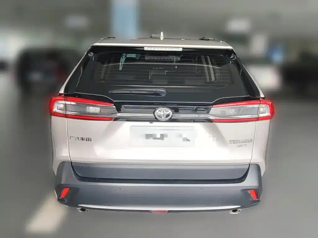 2022 Toyota RAV4 2.0L CVT 4WD Luxury Edition — миниатюра 10