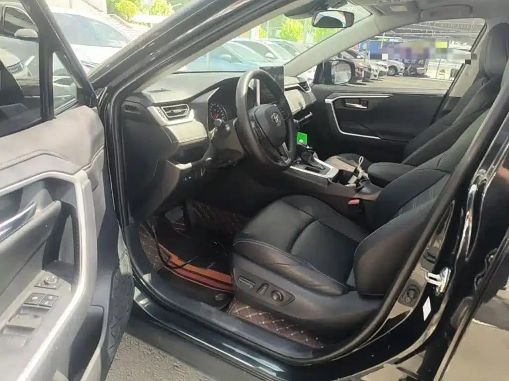 2021 Toyota RAV4 2.0L CVT 2WD Luxury Edition — миниатюра 16