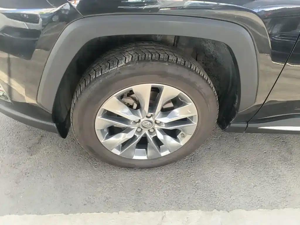2021 Toyota RAV4 2.0L CVT 2WD Luxury Edition — миниатюра 23