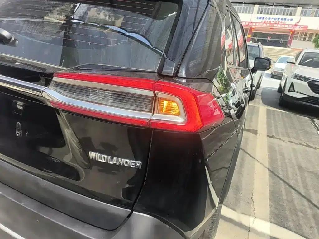 2021 Toyota RAV4 2.0L CVT 2WD Luxury Edition — миниатюра 8