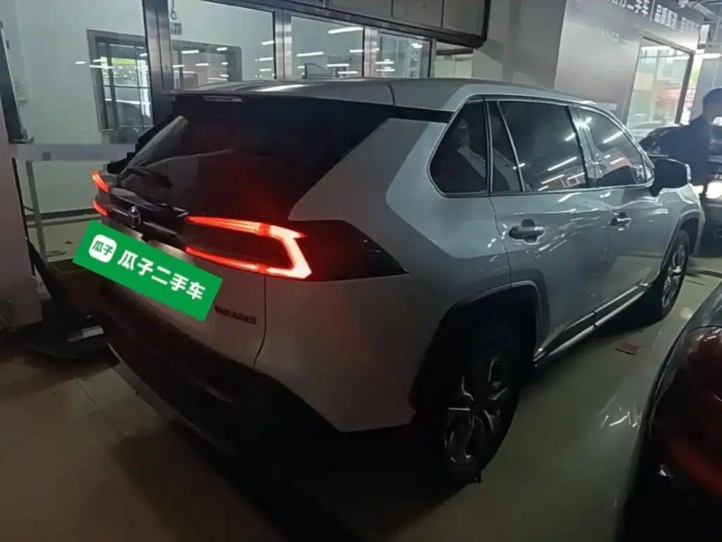 2023 Toyota Highlander 2.0L CVT 2WD Urban Edition — миниатюра 5