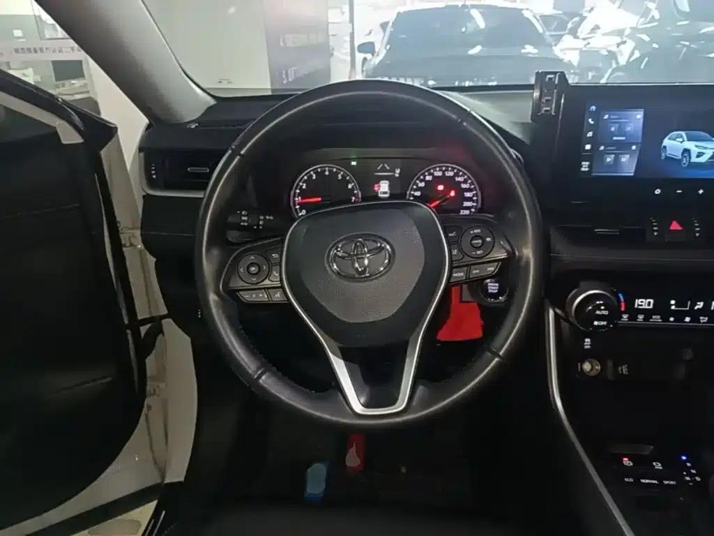 2023 Toyota Highlander 2.0L CVT 2WD Urban Edition — миниатюра 7