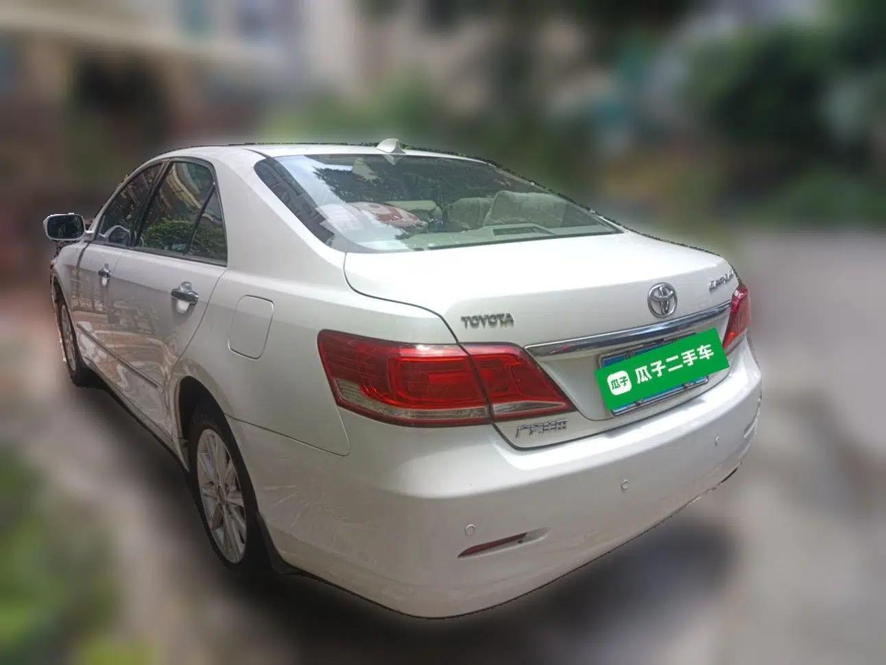 Toyota Camry 2013 200G Classic Luxury Edition — миниатюра 4