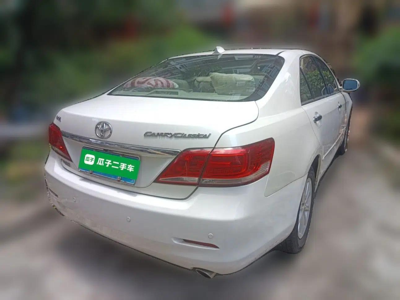 Toyota Camry 2013 200G Classic Luxury Edition — миниатюра 6