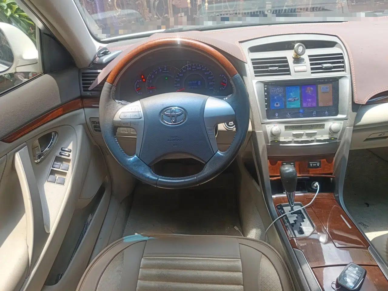 Toyota Camry 2013 200G Classic Luxury Edition — миниатюра 10