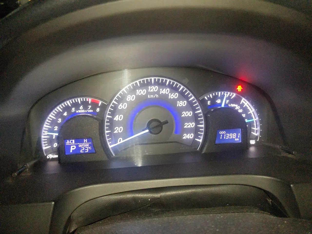 Toyota Camry 2015 2.0G Premier Edition — миниатюра 11