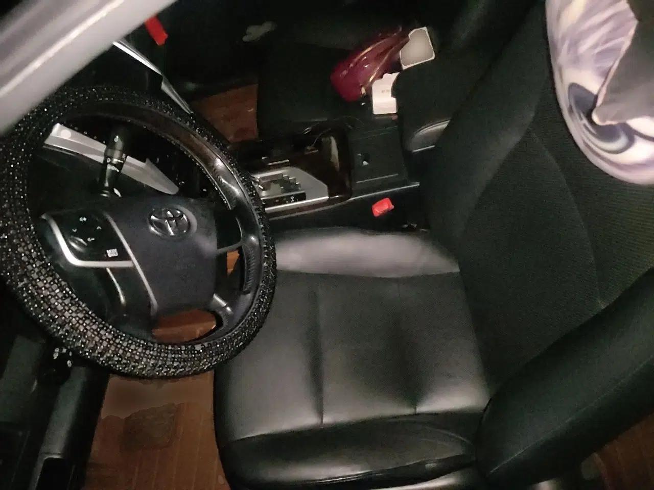 Toyota Camry 2015 2.0G Premier Edition — миниатюра 15