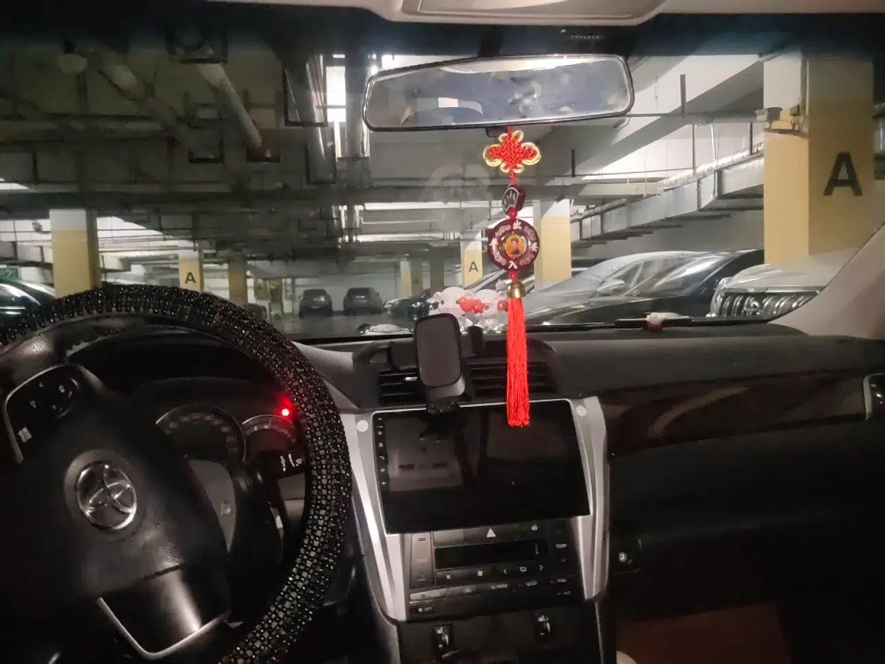 Toyota Camry 2015 2.0G Premier Edition — миниатюра 18