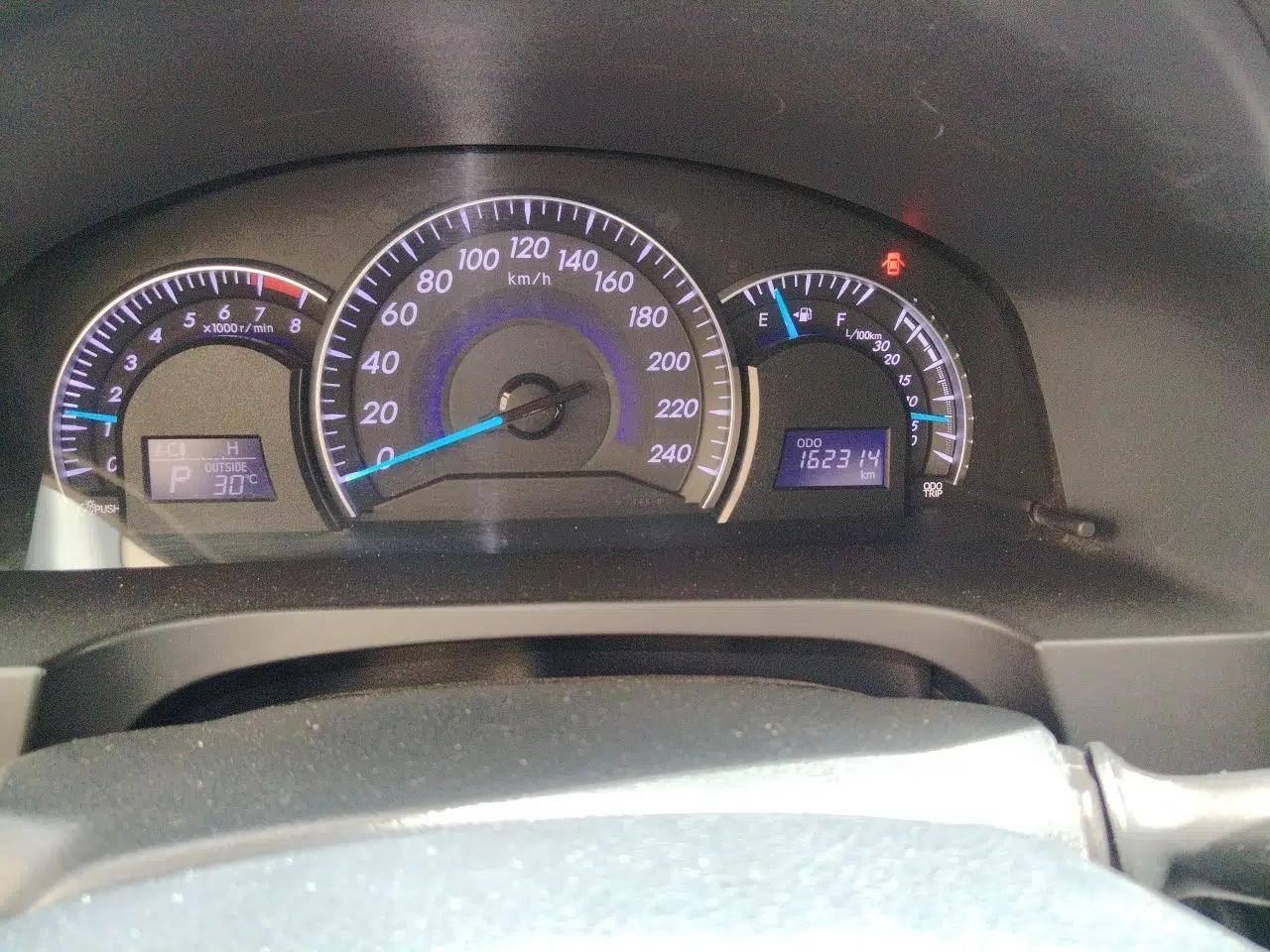 Toyota Camry 2016 2.0G 10th Anniversary Leading Edition — миниатюра 11
