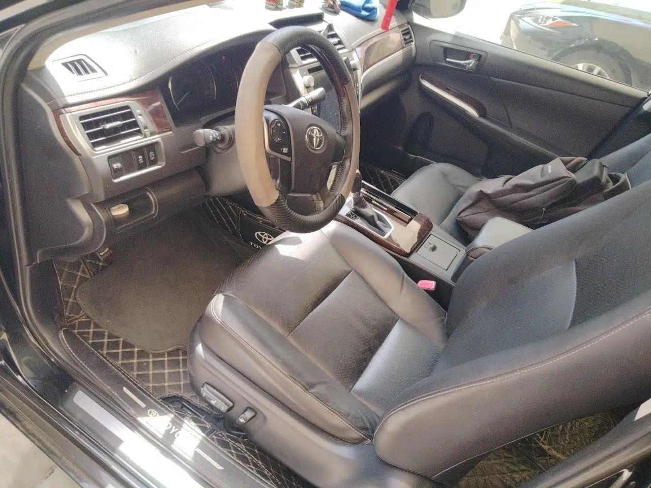 Toyota Camry 2016 2.0G 10th Anniversary Leading Edition — миниатюра 14