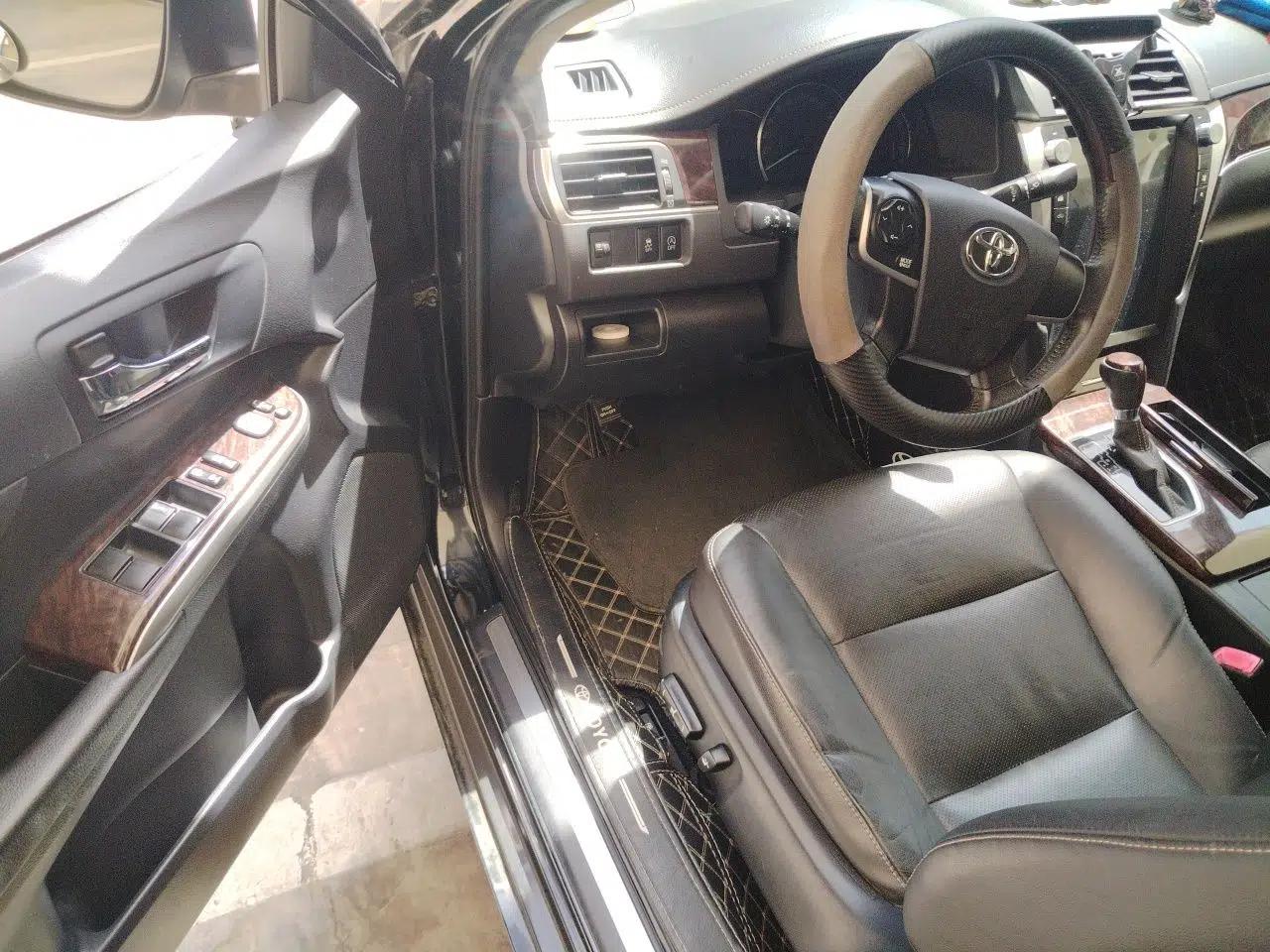 Toyota Camry 2016 2.0G 10th Anniversary Leading Edition — миниатюра 19