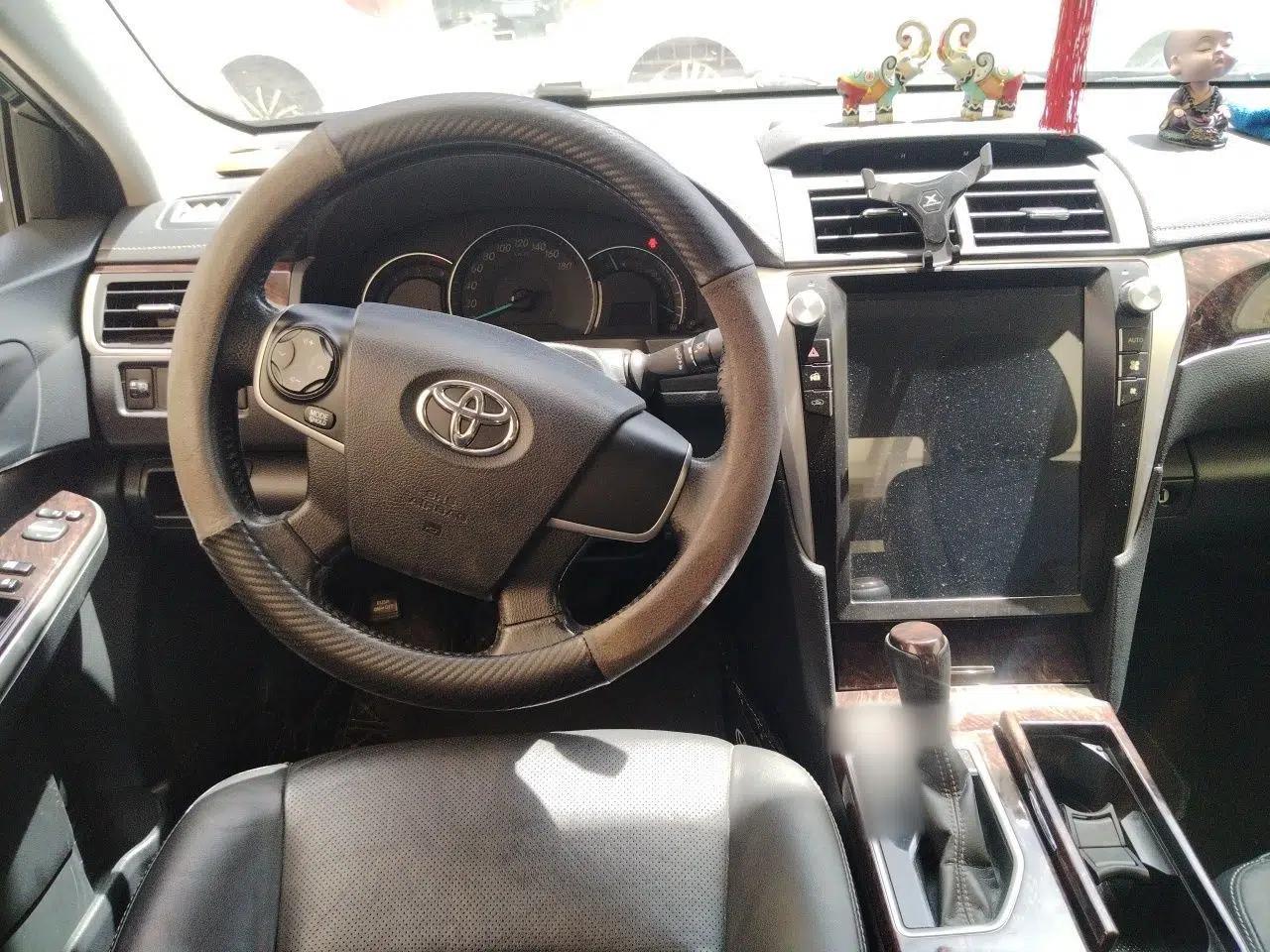 Toyota Camry 2016 2.0G 10th Anniversary Leading Edition — миниатюра 9