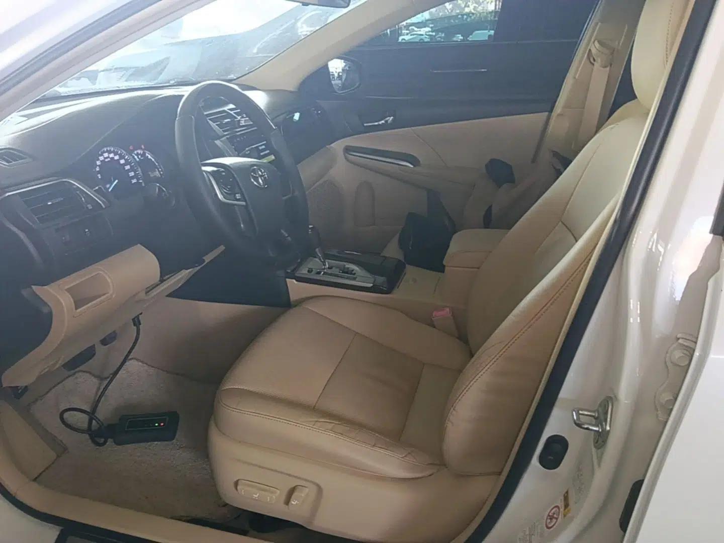 Toyota Camry 2015 2.0G Premier Edition — миниатюра 17