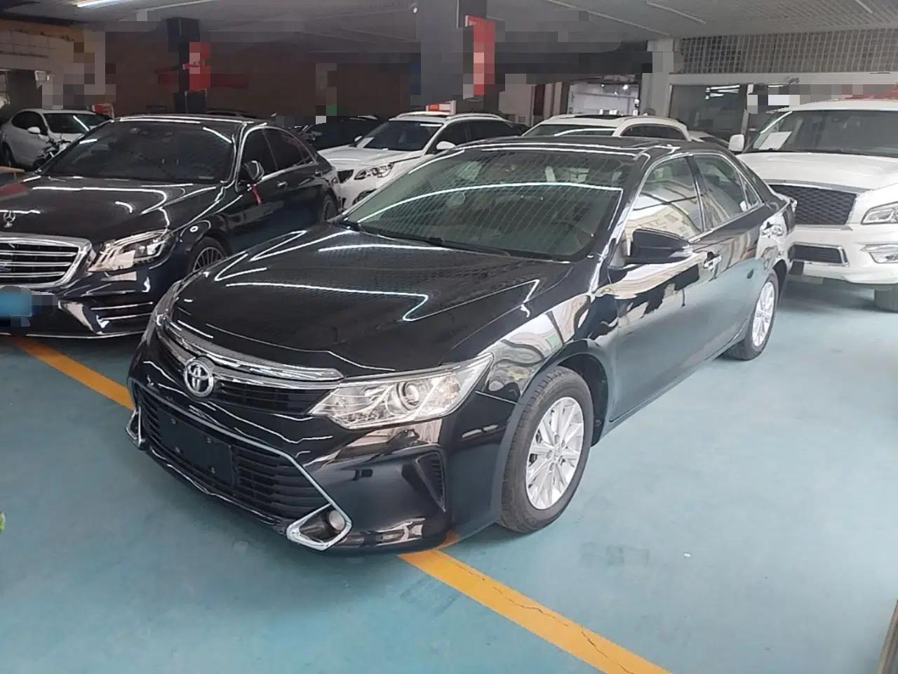 Toyota Camry 2016 2.0G 10th Anniversary Leading Edition — миниатюра 1