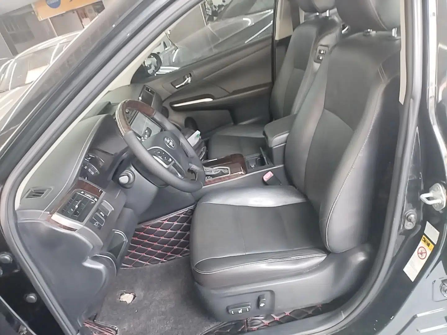 Toyota Camry 2016 2.0G 10th Anniversary Leading Edition — миниатюра 17
