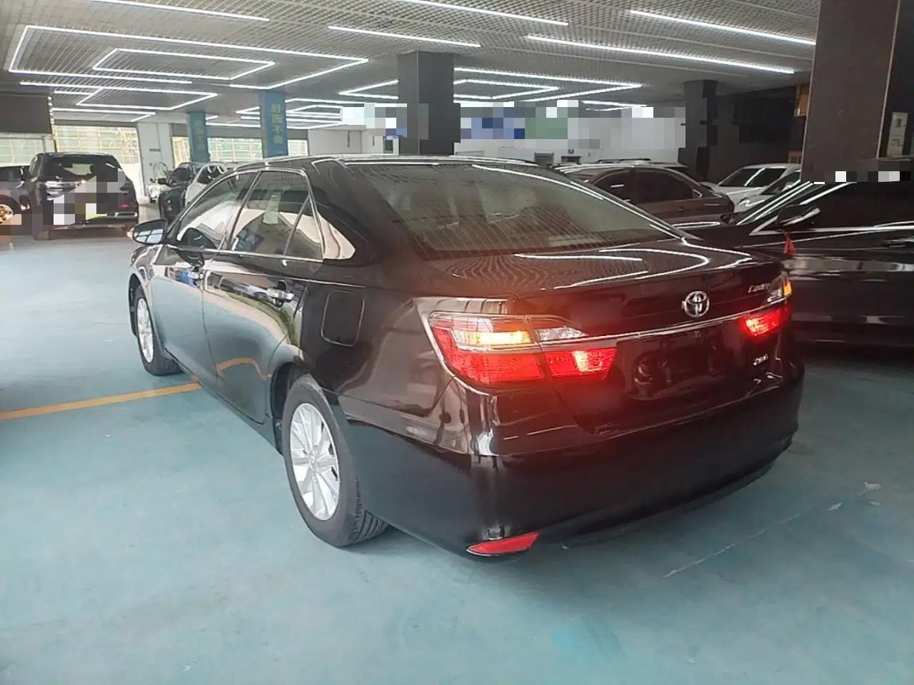 Toyota Camry 2016 2.0G 10th Anniversary Leading Edition — миниатюра 4