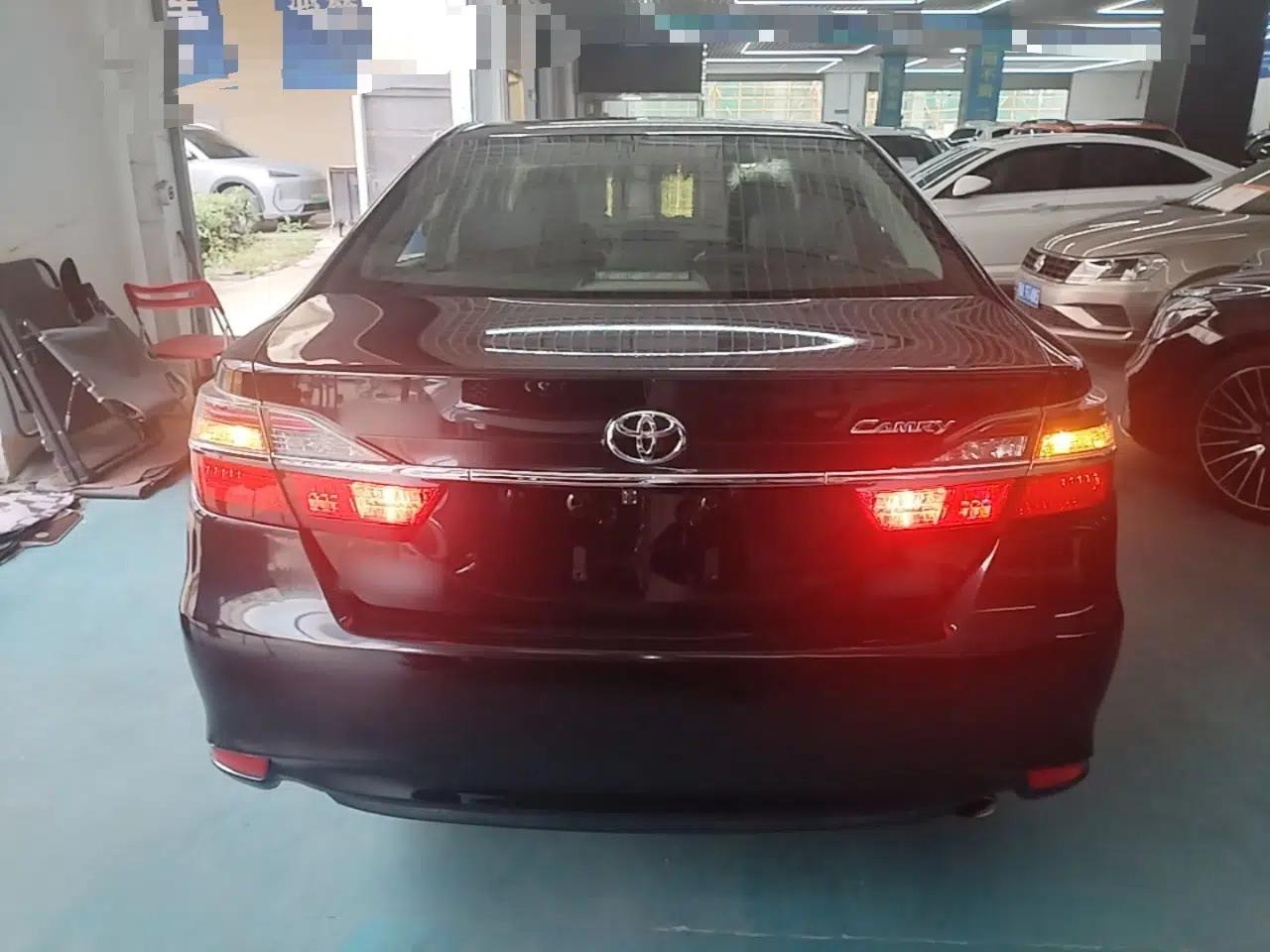 Toyota Camry 2016 2.0G 10th Anniversary Leading Edition — миниатюра 5