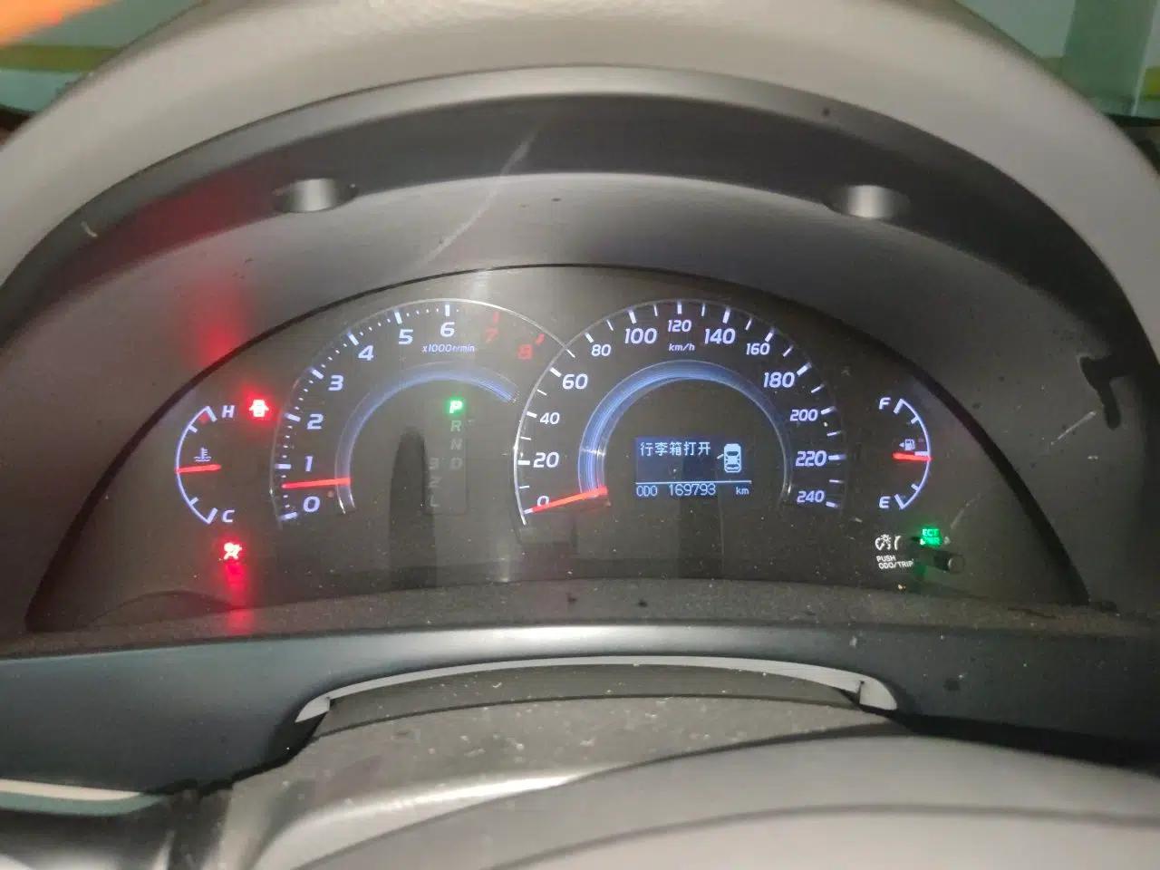 Toyota Camry 2010 200G Classic Edition — миниатюра 11