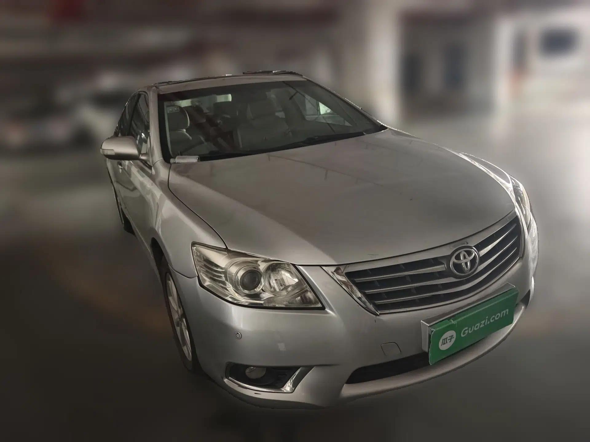 Toyota Camry 2010 200G Classic Edition — миниатюра 3