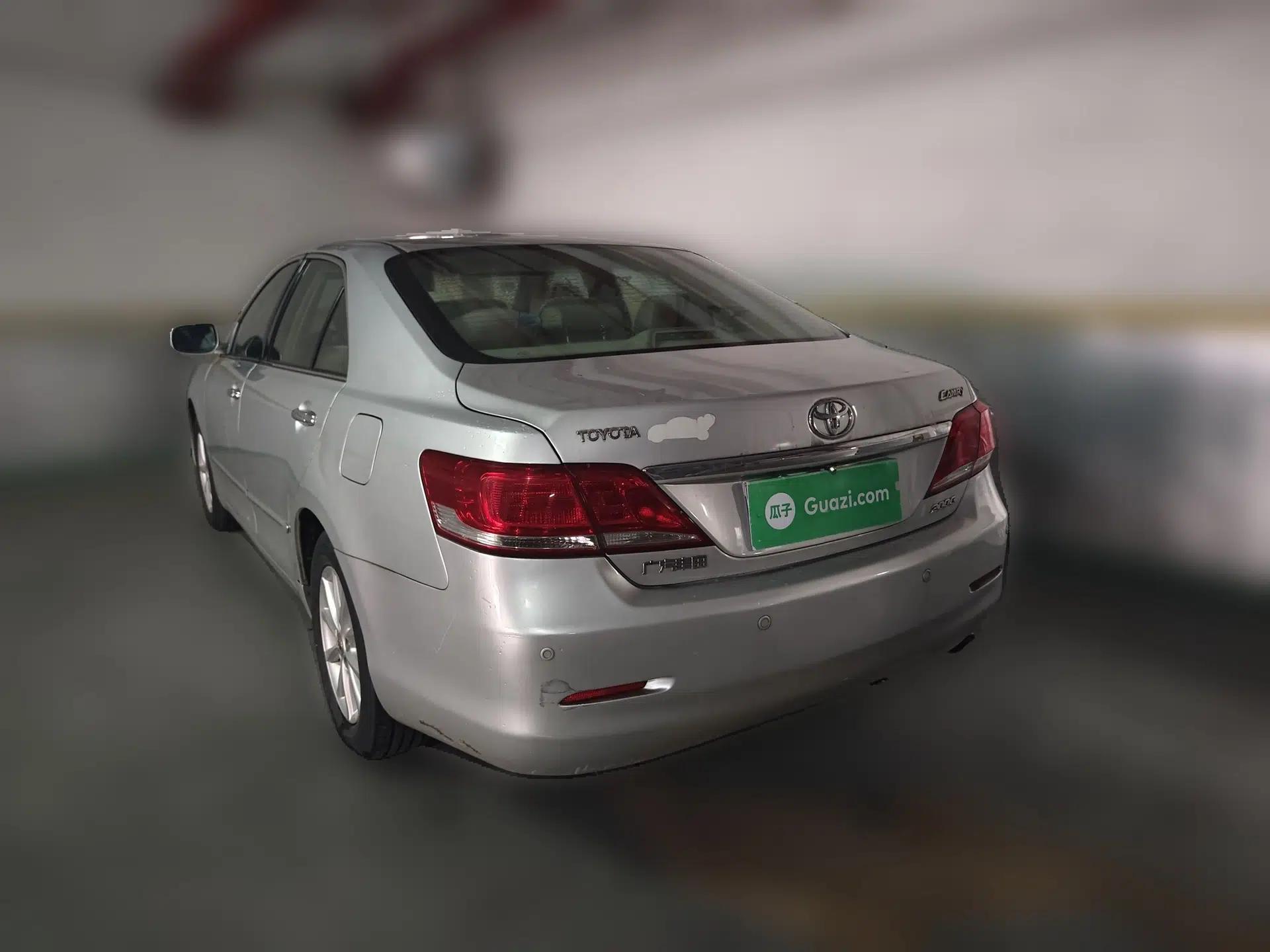 Toyota Camry 2010 200G Classic Edition — миниатюра 4