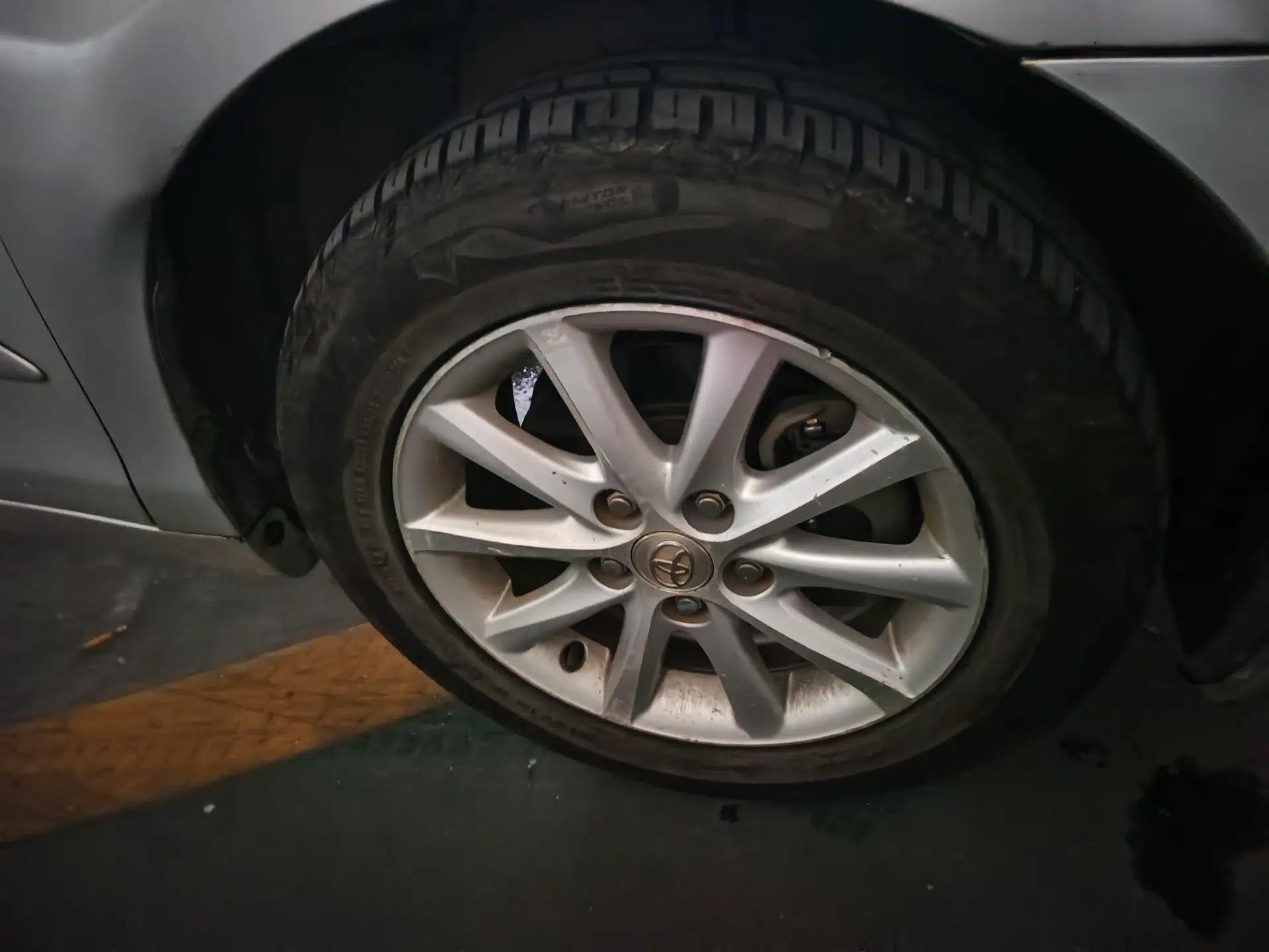 Toyota Camry 2010 200G Classic Edition — миниатюра 8