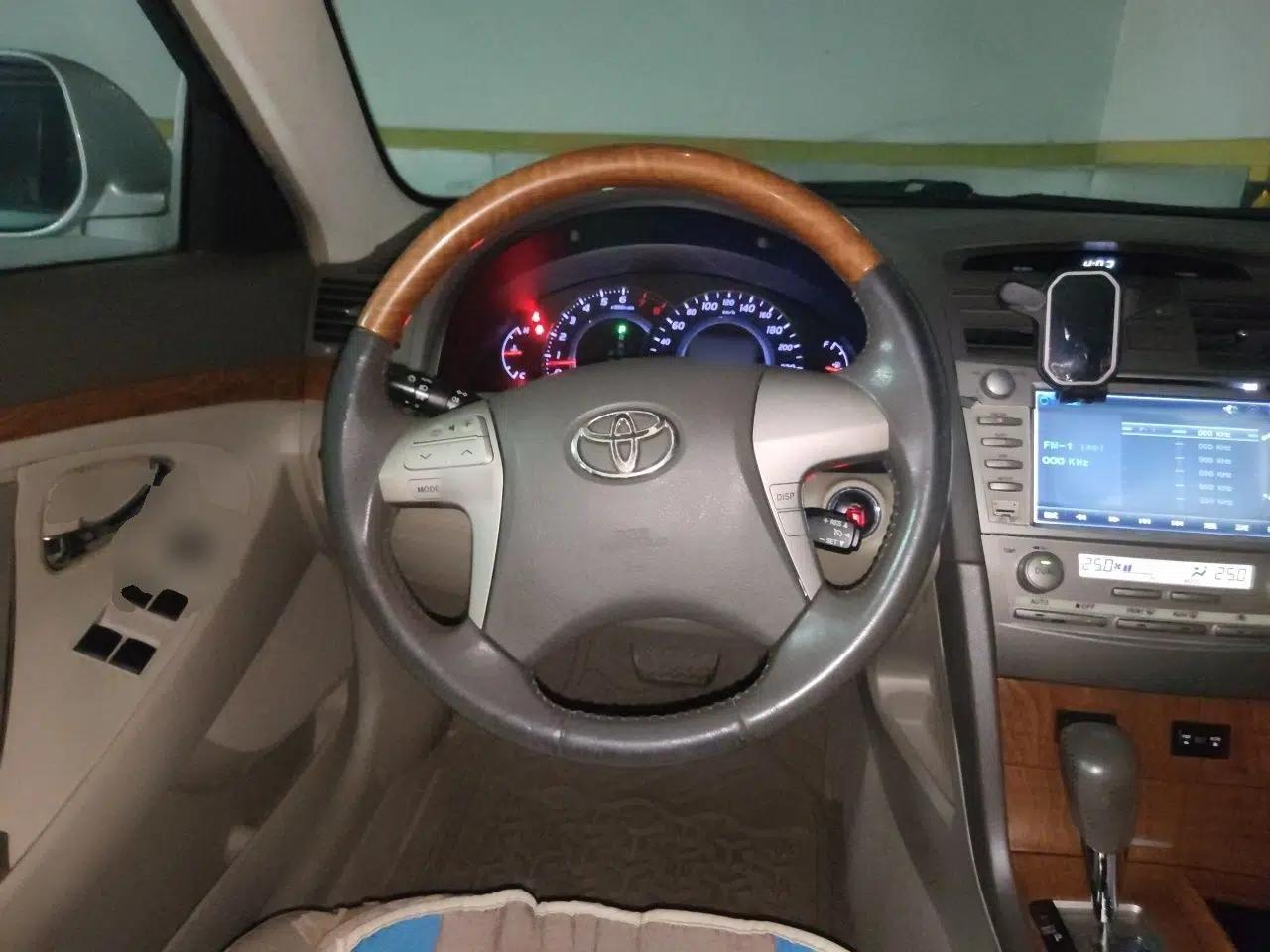 Toyota Camry 2010 200G Classic Edition — миниатюра 10