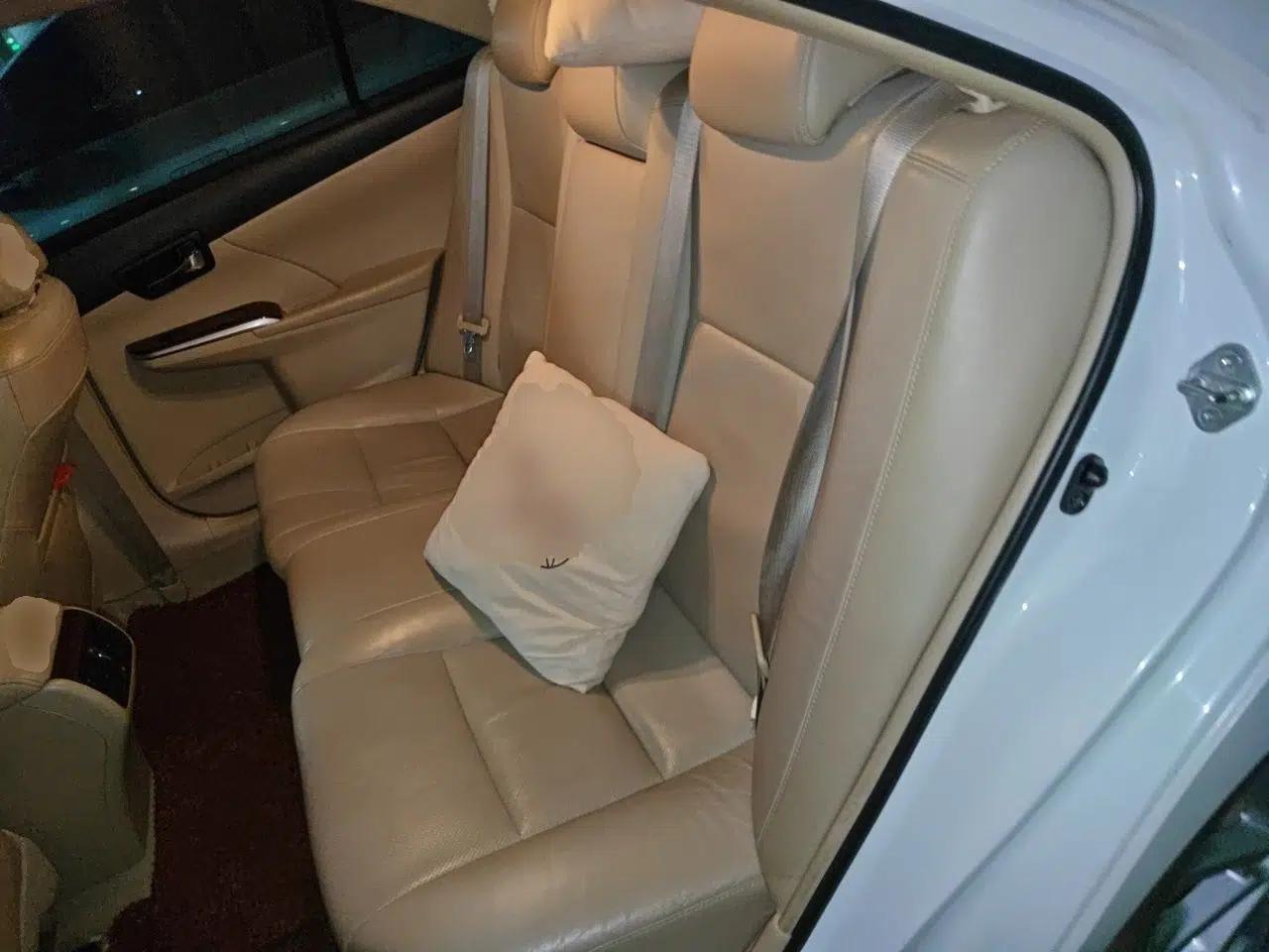 Toyota Camry 2012 2.5G Luxury Navigation Edition — миниатюра 17