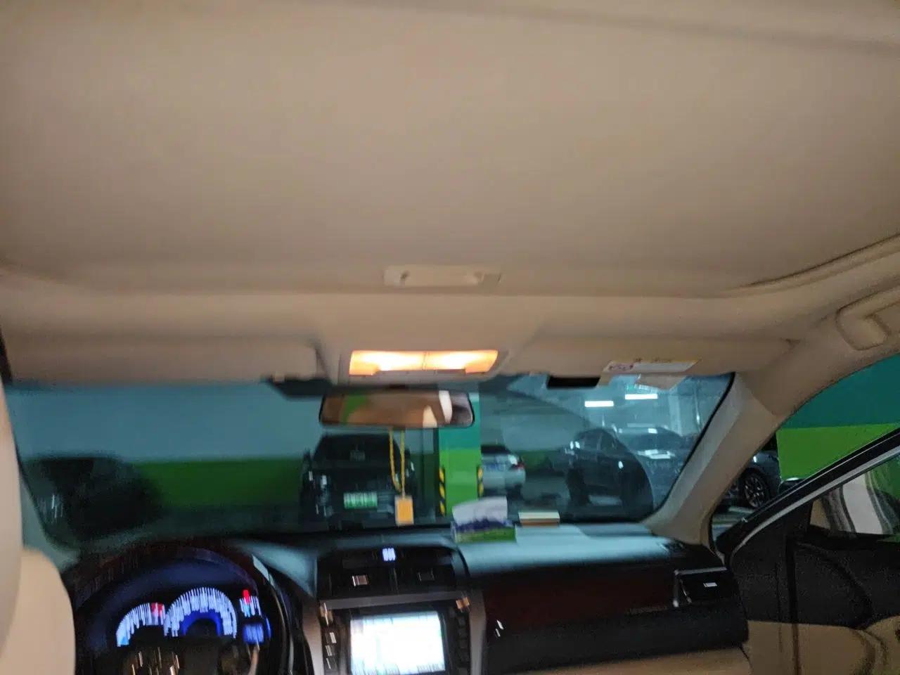 Toyota Camry 2012 2.5G Luxury Navigation Edition — миниатюра 18