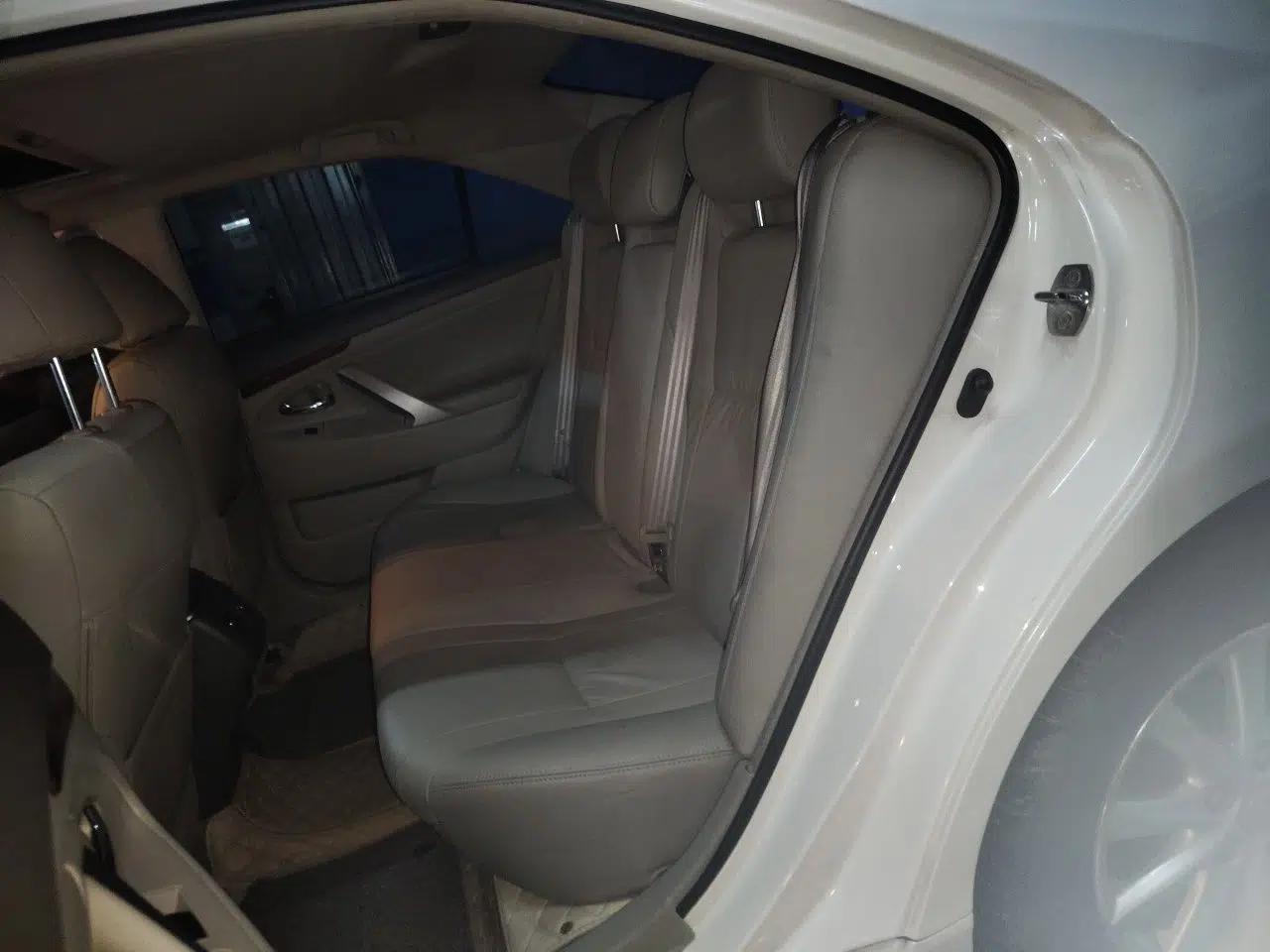 Toyota Camry 2013 200G Classic Luxury Edition — миниатюра 17