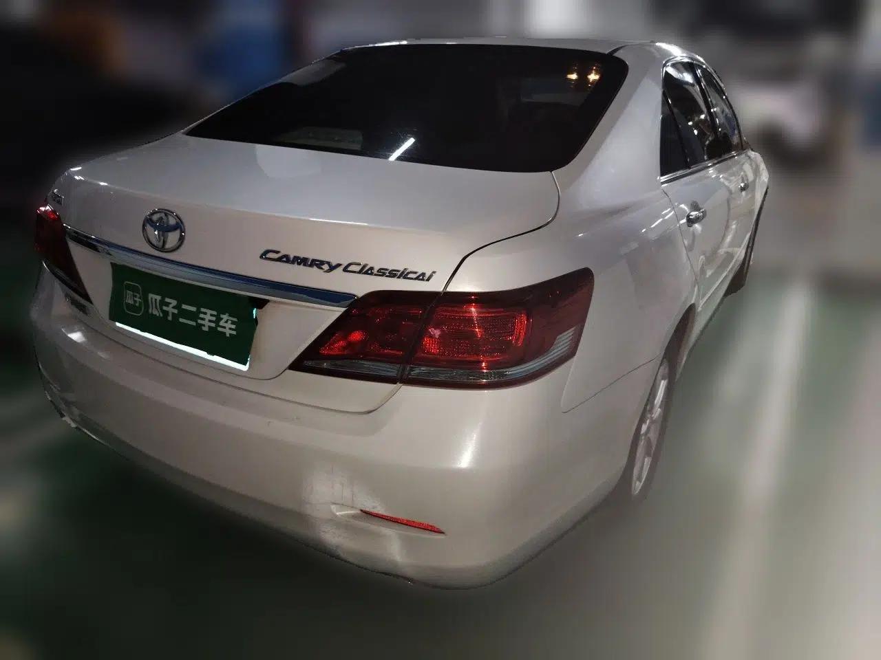 Toyota Camry 2013 200G Classic Luxury Edition — миниатюра 6