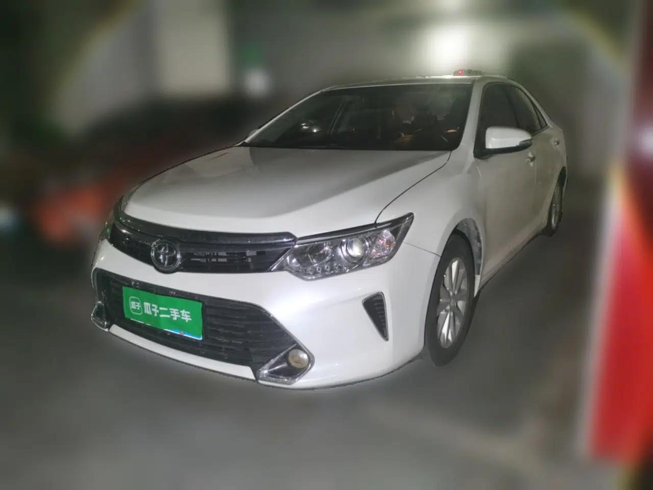 Toyota Camry 2016 2.0G 10th Anniversary Leading Edition — миниатюра 1