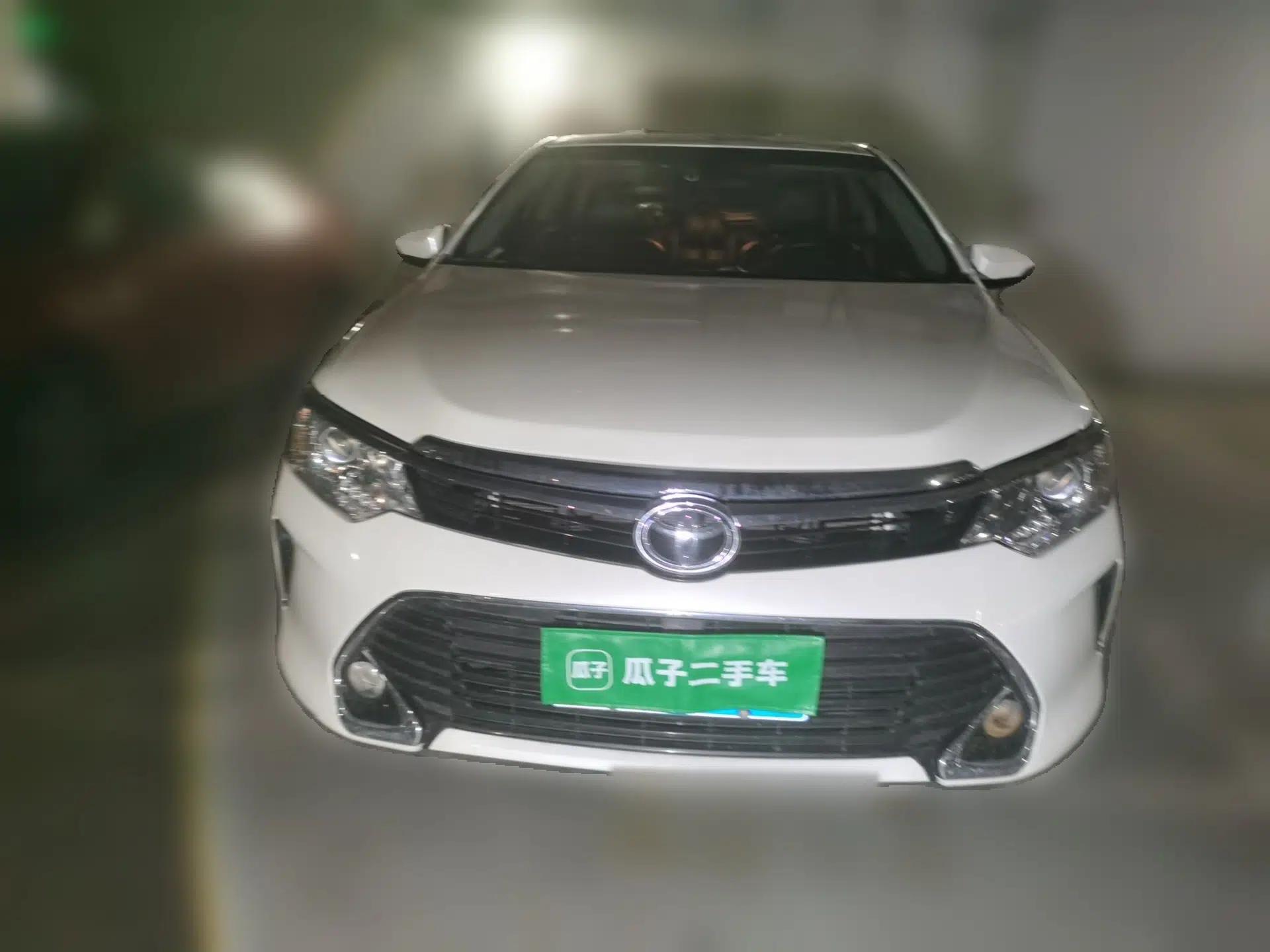 Toyota Camry 2016 2.0G 10th Anniversary Leading Edition — миниатюра 2