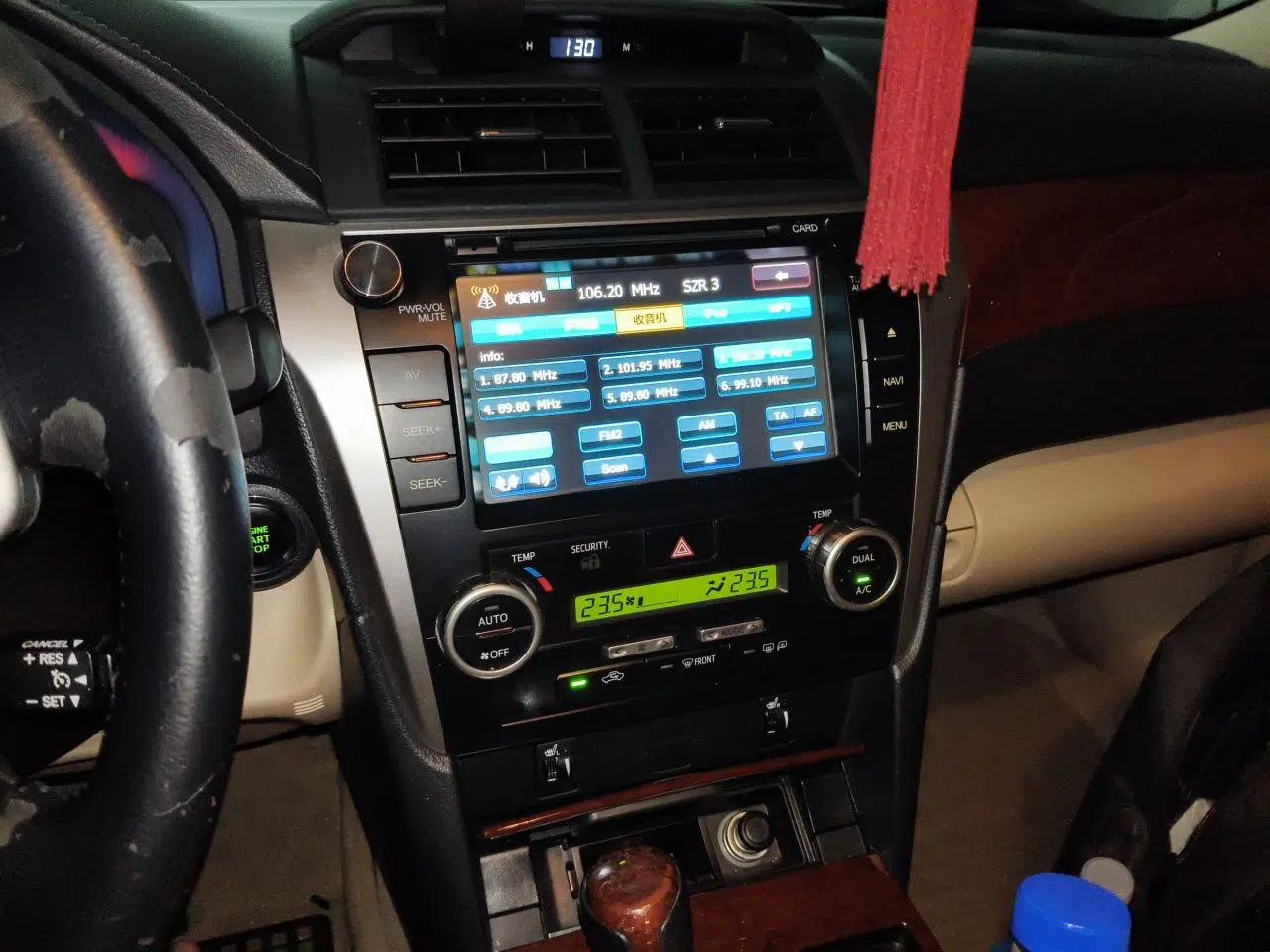 Toyota Camry 2012 2.5G Luxury Edition — миниатюра 13