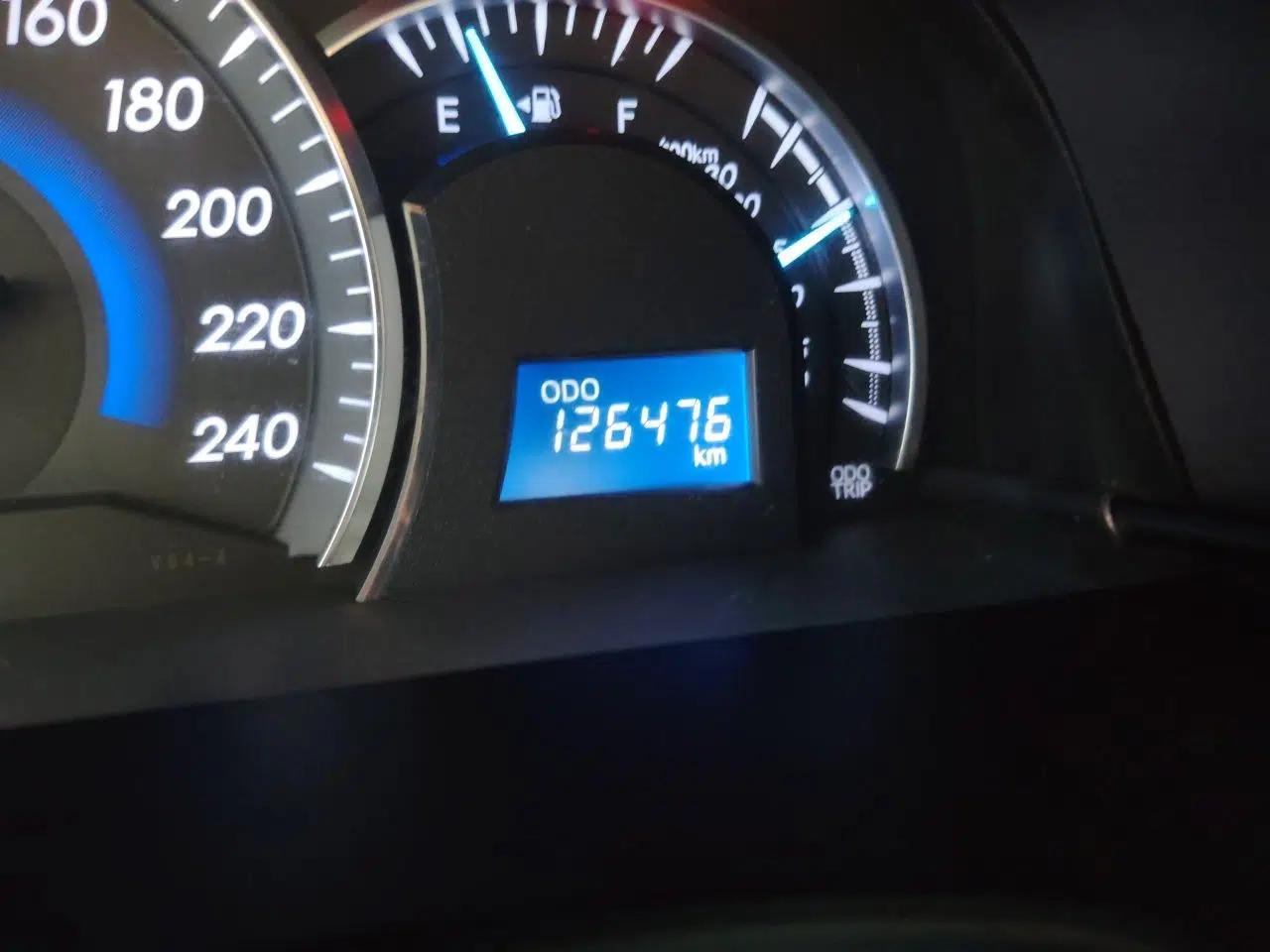 Toyota Camry 2015 2.0E Elite Edition — миниатюра 12
