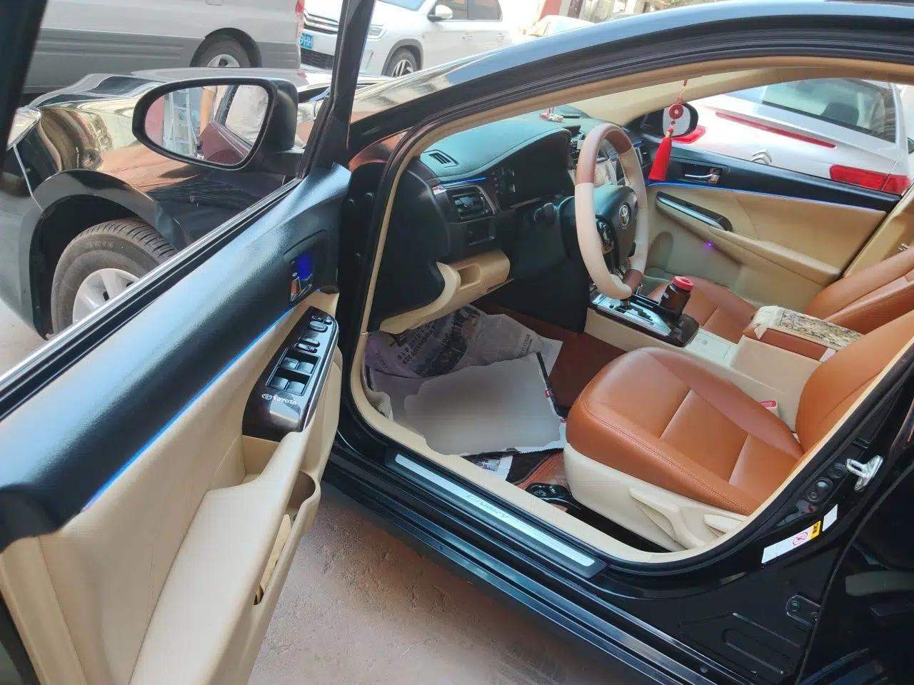 Toyota Camry 2015 2.0E Elite Edition — миниатюра 16