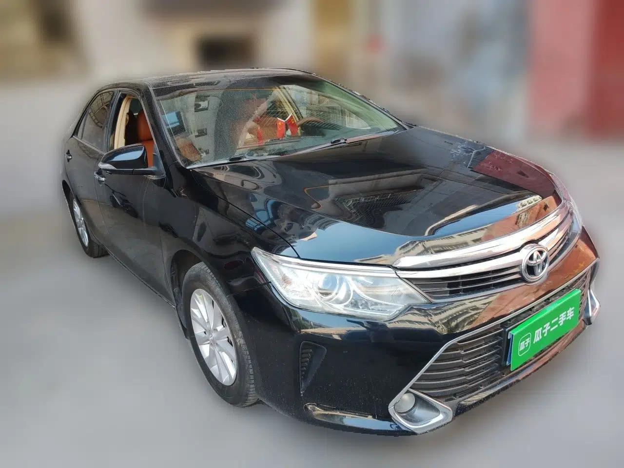 Toyota Camry 2015 2.0E Elite Edition — миниатюра 3
