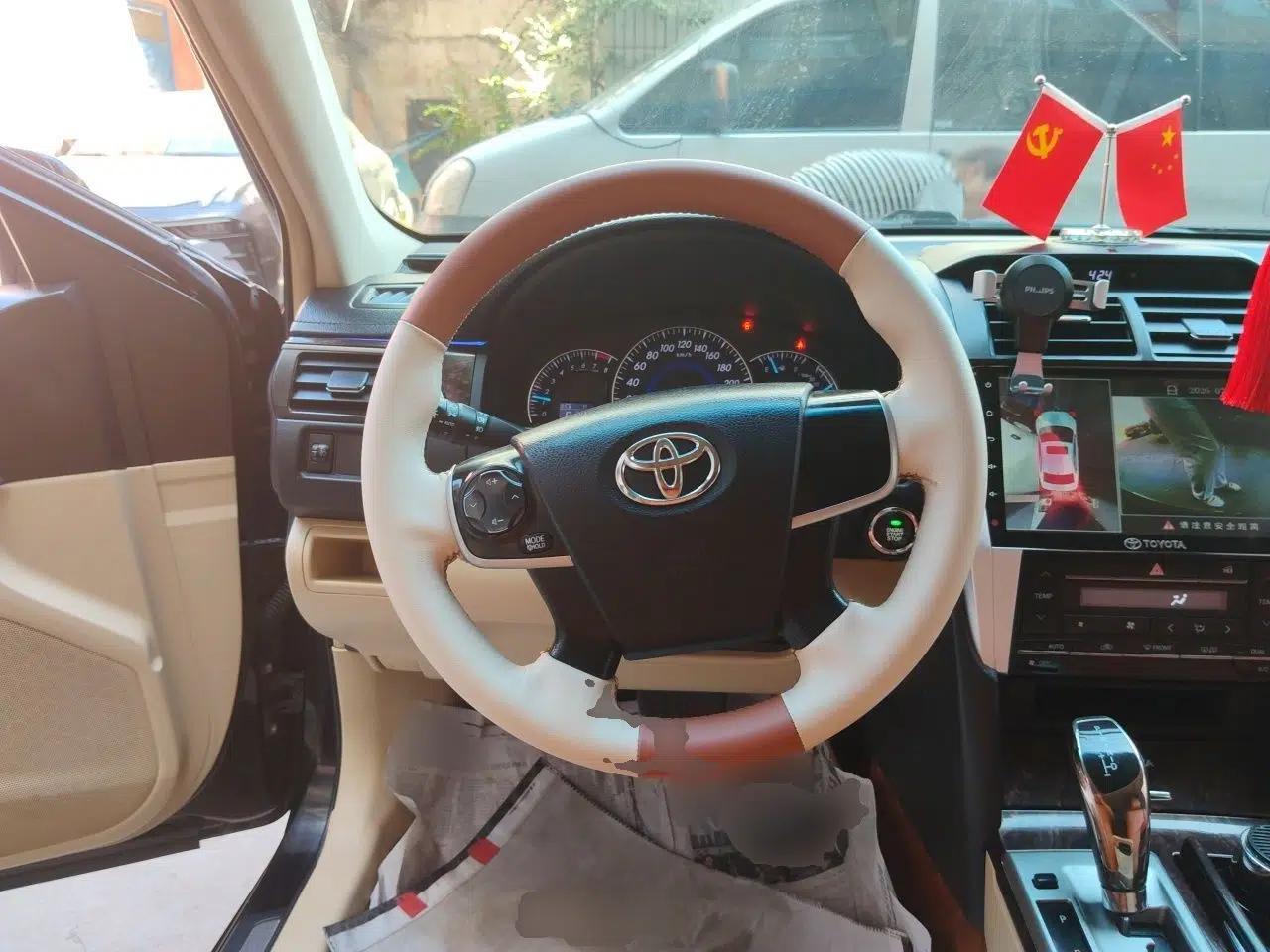 Toyota Camry 2015 2.0E Elite Edition — миниатюра 10