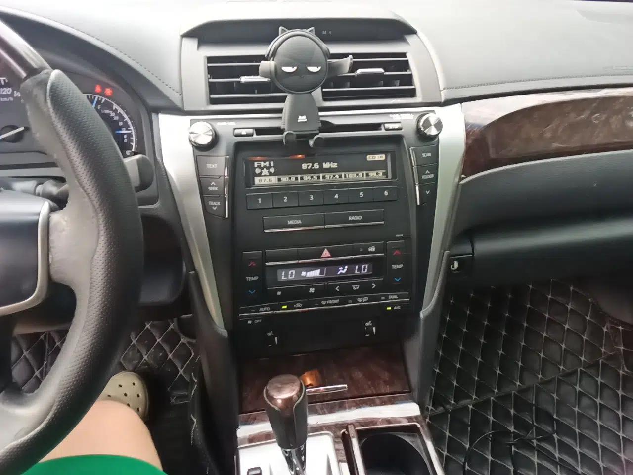 Toyota Camry 2015 2.0G Premier Edition — миниатюра 13