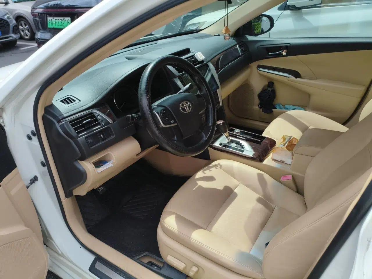 Toyota Camry 2016 2.0G 10th Anniversary Leading Edition — миниатюра 16